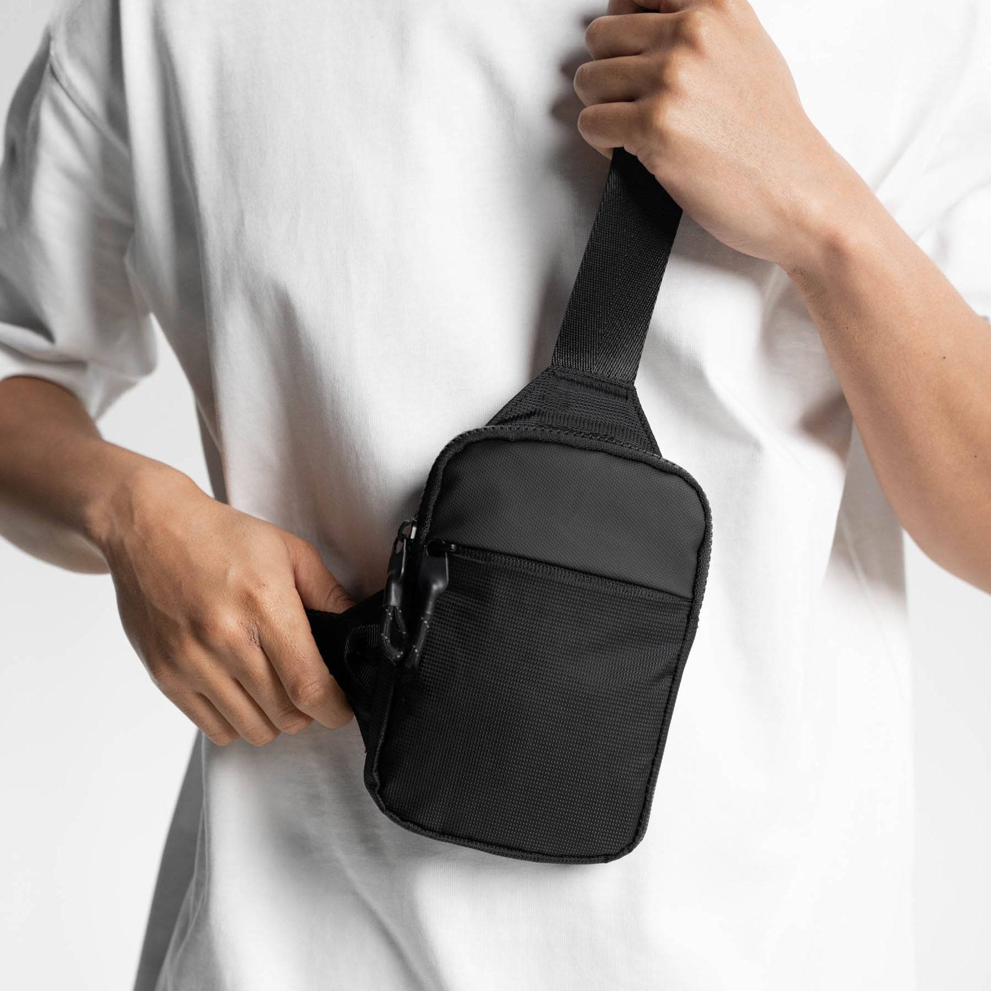 Borsa tracolla nera vista frontale